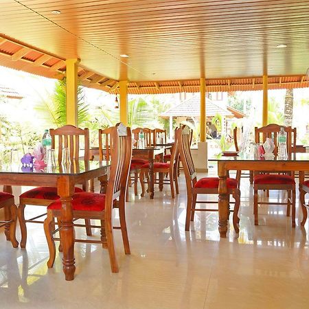 Pozhiyoram Ayurveda Beach Resort Alappuzha Экстерьер фото