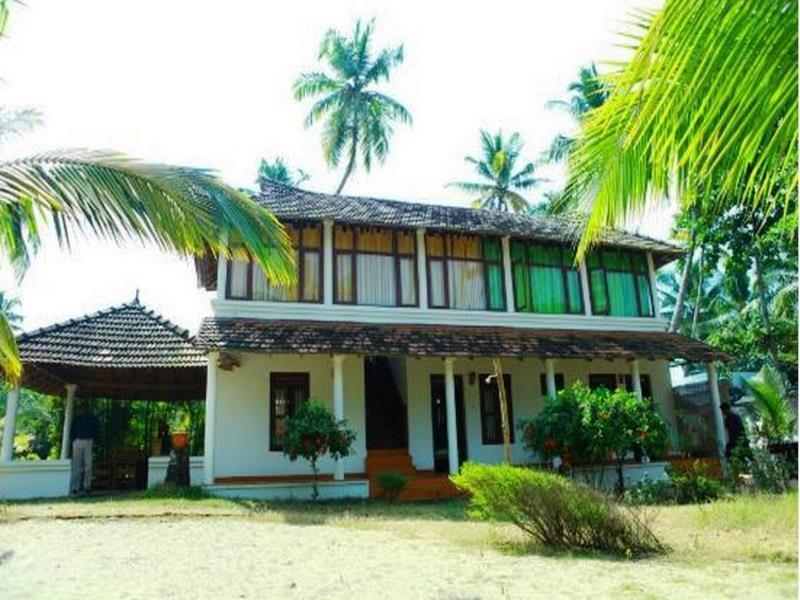 Pozhiyoram Ayurveda Beach Resort Alappuzha Экстерьер фото