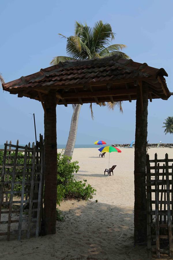 Pozhiyoram Ayurveda Beach Resort Alappuzha Экстерьер фото