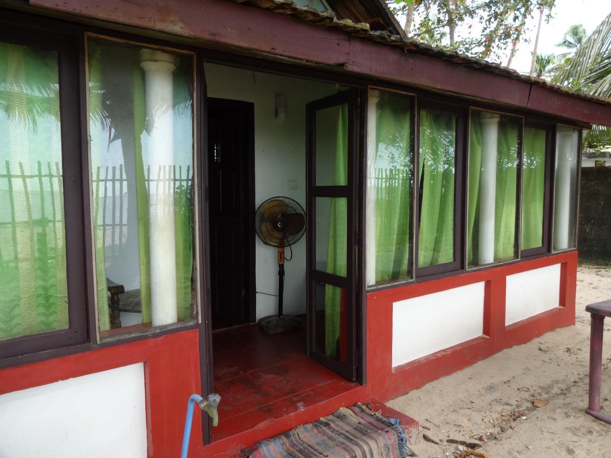 Pozhiyoram Ayurveda Beach Resort Alappuzha Экстерьер фото